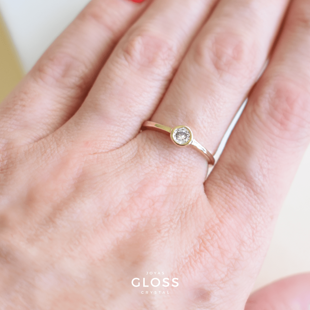 Anillo Compromiso Luz Oro - Joyas Gloss Crystal