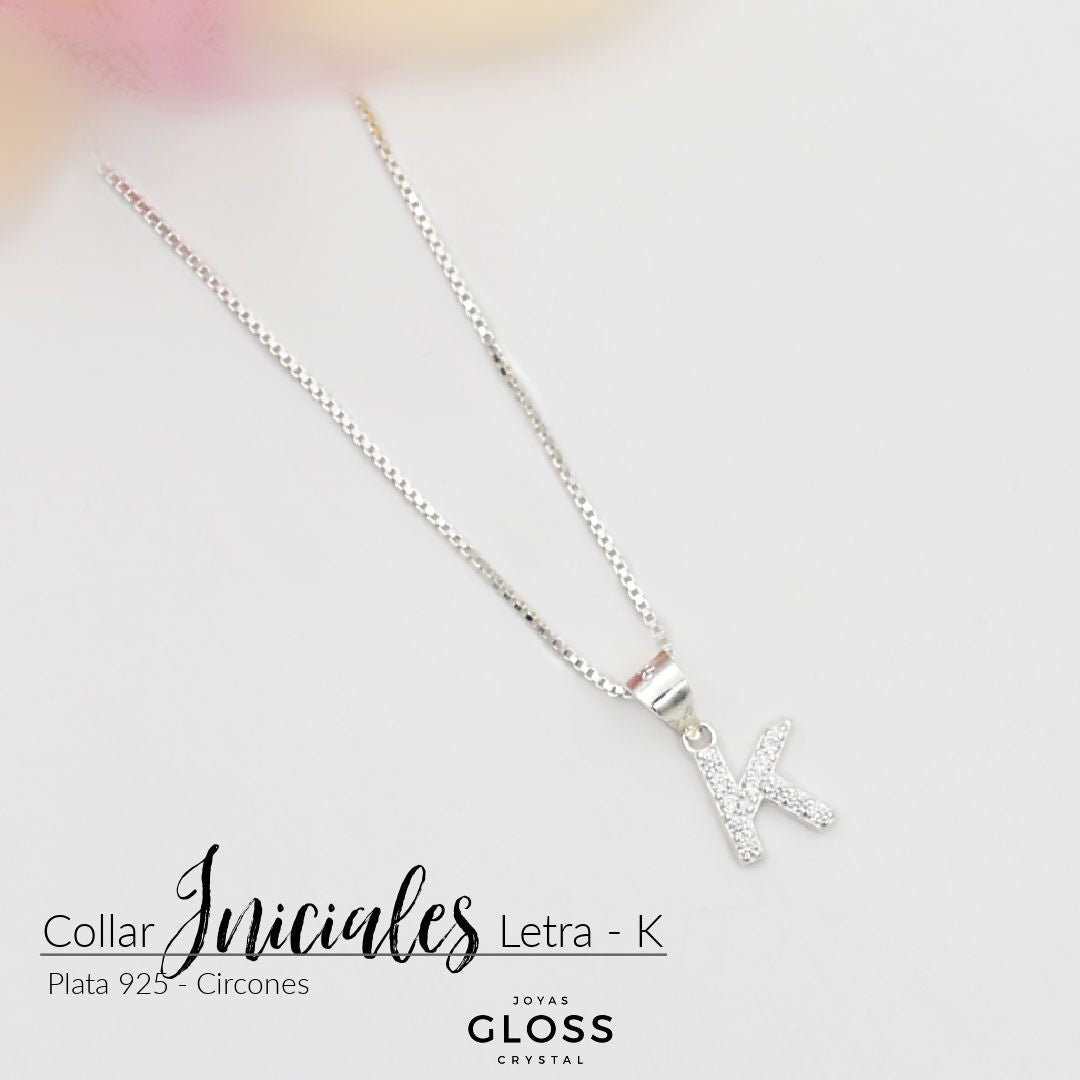 Collar Iniciales Plata - Letra Medianas - Joyas Gloss Crystal